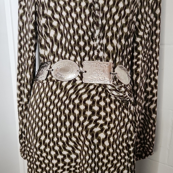 Accessories - Vintage Silvertone Concho Medallion Embossed Waist Fashion Metal Belt